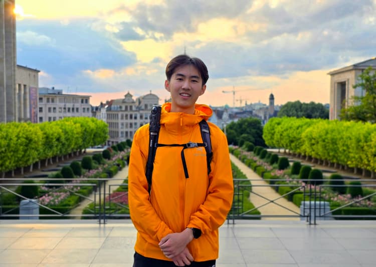 heya it is I shawn wei. scroll through the photos to get to know me :D